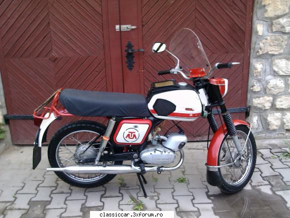 Mobra 50 Turist - Mie cel putin mi se pare cam - Prezentare motociclete, motorete si biciclete de colectie