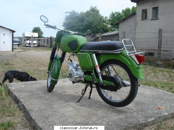 Mobra n�zdr�van� - Inc� una despre Mobroi - Prezentare motociclete, motorete si biciclete de colectie