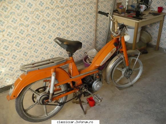 Motobecane 50 - Azi dimineata, pe la inchiderea - Prezentare motociclete, motorete si biciclete de colectie
