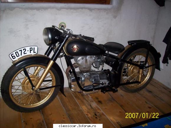 Motocicleta B M W R 27 - stiam ca motorul la simso - Prezentare motociclete, motorete si biciclete de colectie