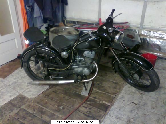 Motocicleta B M W R 27 - Salutare d-le, ai o piesa - Prezentare motociclete, motorete si biciclete de colectie