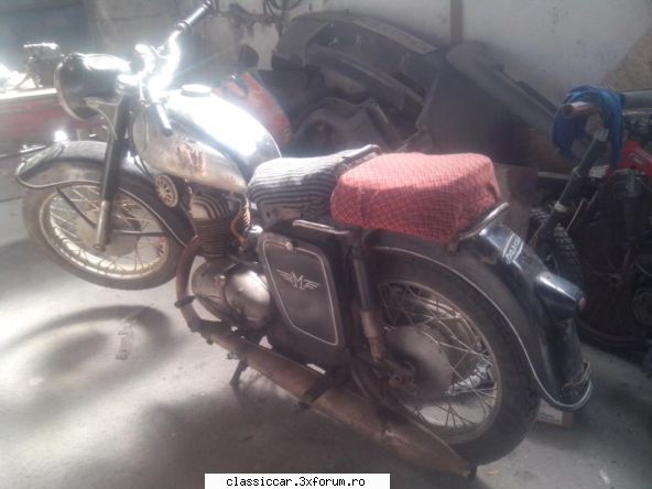 Motocicleta Balkan - Urmeaza restaurarea si - Prezentare motociclete, motorete si biciclete de colectie