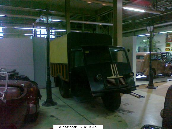 Muzeul Auto din Bruxelles - @Autom - daca tot ti-ai dat cadou camioneta - Din lumea larga