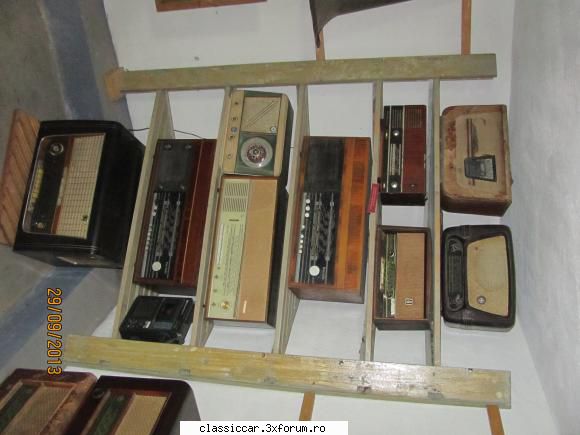 Muzeul de etnografie CHISCAU - aparate de radio vechi - Am vazut prin Romania