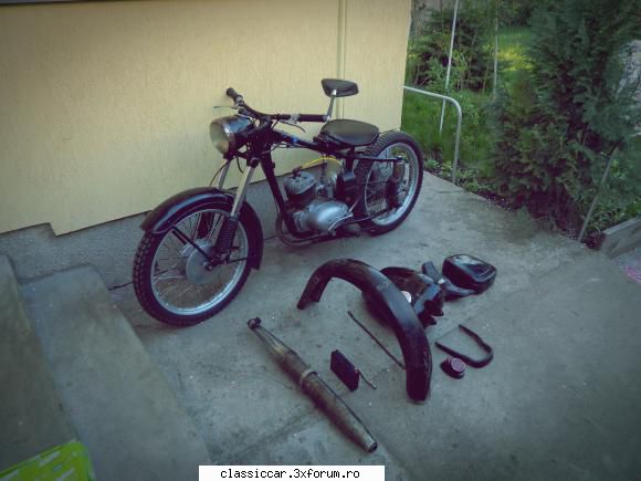 Mz R(a)t - azi, am desfacut unele piese, ca sa le - Prezentare motociclete, motorete si biciclete de colectie
