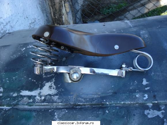 O nou� Ukraina negr�-1981 - saua remontat� dup� cr - Prezentare motociclete, motorete si biciclete de colectie