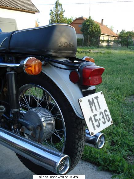 O nou� achizitie : JAWA 350 - catadioptrii lateral - Prezentare motociclete, motorete si biciclete de colectie