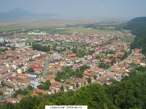 O raita la Cetatea Rasnov - panorama spre Ardeal - Drumetii prin Mioritic