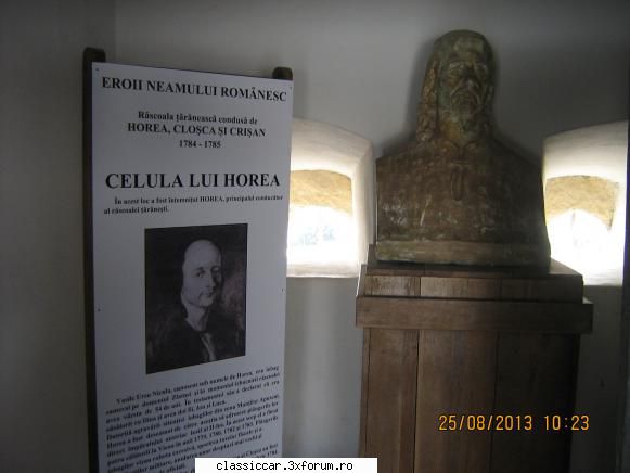 O raita prin Ardeal - celula lui Horia (aflata deasupra intrarii - Drumetii prin Mioritic