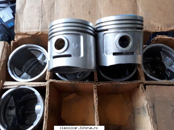 Ofer un set de pistoane Ford V8, 32-36 - Ofer un set pistoane originale si - Vanzari  piese si accesorii