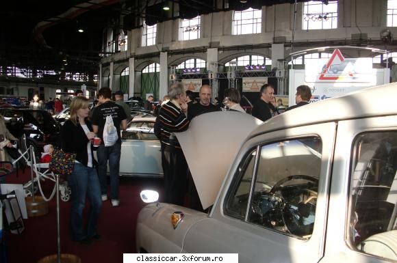 Oldtimer expo Budapest 2010 - Csikos Zsolti a Pontonja elott - a parom kozben - Hungarian corner