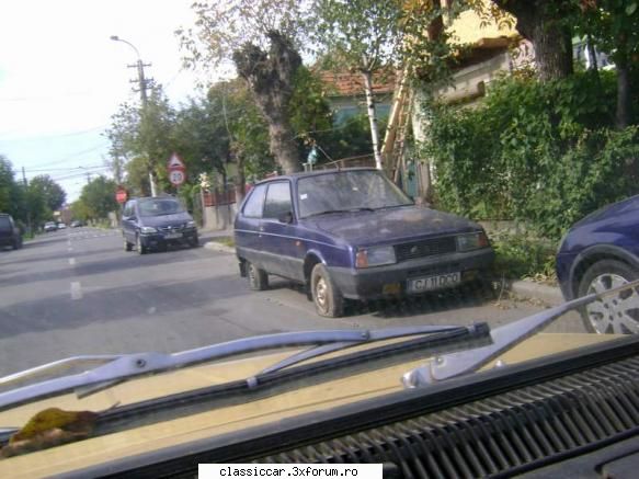 Oltcit albastru - Hai, Alex! Nu o cumperi sa ai inca una? - Am vazut prin Cluj-Napoca