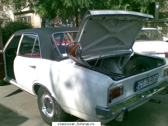 Opel Rekord c 1968 - bine intyeles ca sa oferit sa o ajute pe - Prezentare masini
