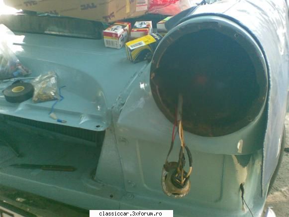 Opel Rekord c 1968 - electricianul lucreaza de zor sa termine la timp - Prezentare masini