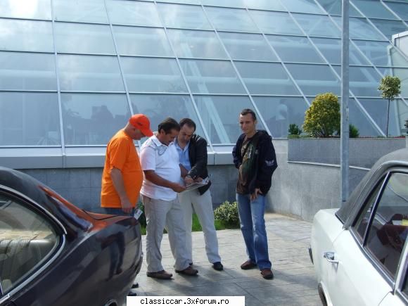 Opel Rekord c 1968 - cu totii se napustesc asupra revistei si sunt - Prezentare masini