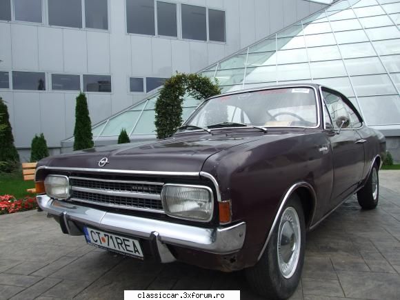 Opel Rekord c 1968 - cuopeul necesita citeva reparatii la tinichigerie - Prezentare masini