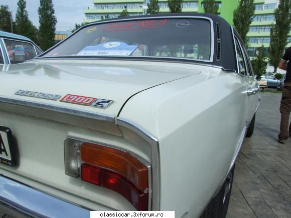Opel Rekord c 1968 - alb 13 cu usile inchise - Prezentare masini