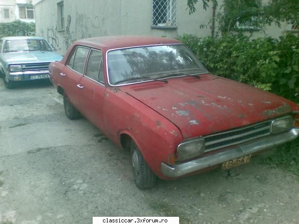 Opel Rekord c 1968 - a ajuns in parcare unde au stat si celalalte o - Prezentare masini