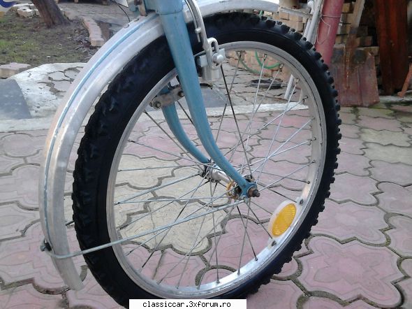 Pegas Camping din 1975 - Roata față �mpr - Prezentare motociclete, motorete si biciclete de colectie