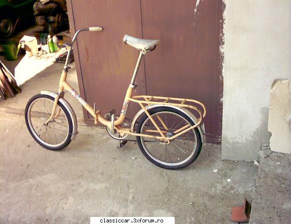 Pegas camping - Astalalt portocalie decolorata - Prezentare motociclete, motorete si biciclete de colectie