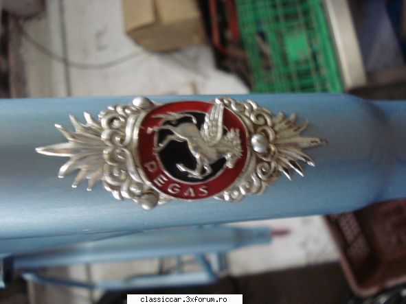Pegas camping - emblema repus� cu nituri de - Prezentare motociclete, motorete si biciclete de colectie