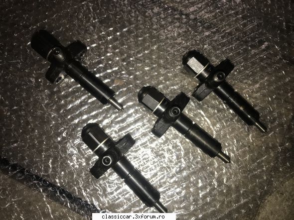 Piese Aro/UTB/Raba/Saviem/Roman etc - Injectoare noi - 100 lei buc - Vanzari  piese si accesorii