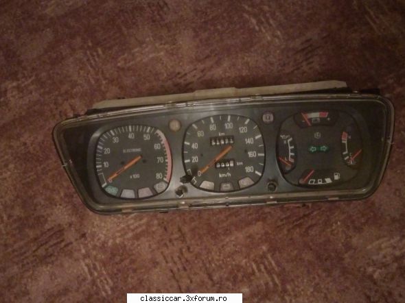 Piese Dacia ( si alte marci ) - Ceasuri de bord de pe un '97 cu doar 51000 km - Vanzari  piese si accesorii