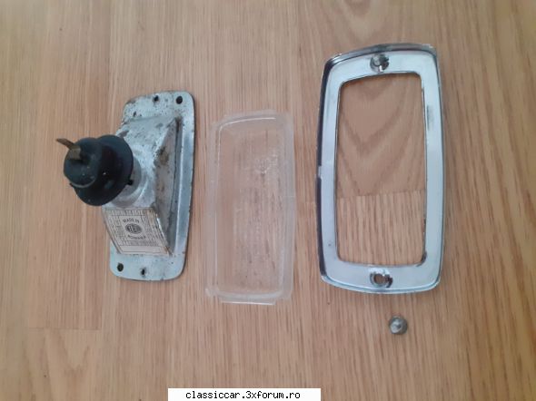 Piese Dacia ARO - Lampa marsarier la 60 lei bucata original de elba - Vanzari  piese si accesorii