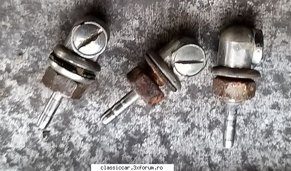 Piese Fiat 850 - Duze stropitor parbriz - 75 lei toate 3 - Vanzari  piese si accesorii