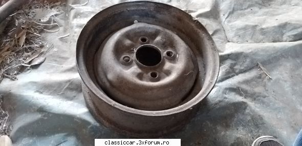 Piese Fiat 850 - Doua jante putin mai late - 100 lei - Vanzari  piese si accesorii