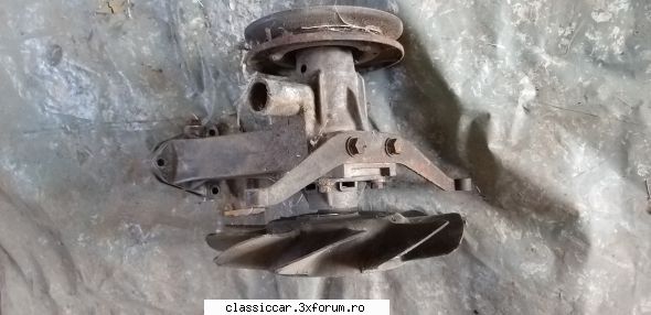 Piese Fiat 850 - Pompa de apa, necesita revizie - 150 lei - Vanzari  piese si accesorii