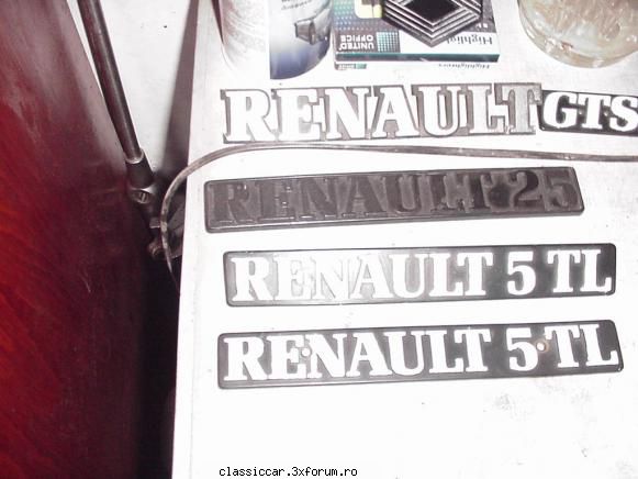 Piese Renault 5 - Poate fi si emblema de plastic de dupa 1980 - Cumparari piese