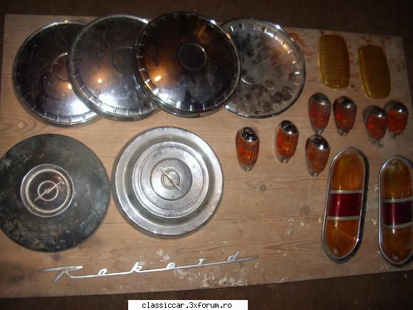 Piese auto diverse , capace roti - Vand set de capace de roti , cromate in - Vanzari  piese si accesorii