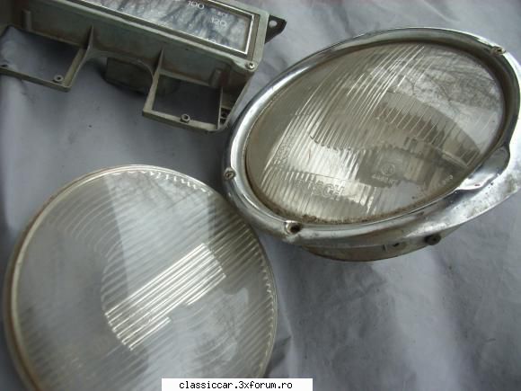 Piese auto diverse , capace roti - Mai adaug un far de broscuta (cred ) - Vanzari  piese si accesorii