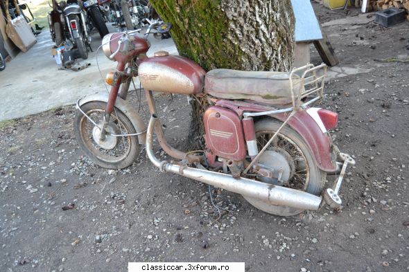 Piese pentru MOTOCICLETE - Piese Java 350 . sau intreg . fara motor - Vanzari  piese si accesorii