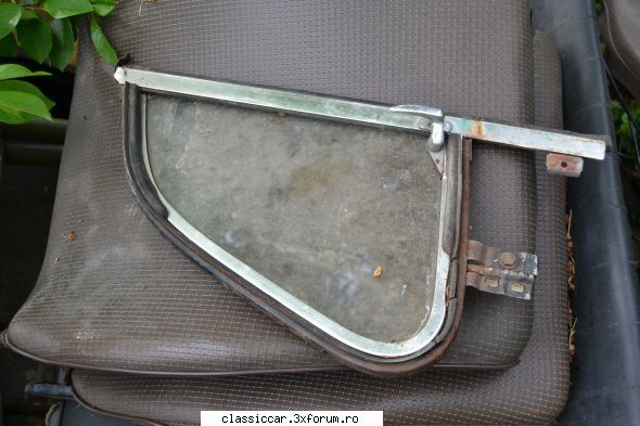 Piese pentru VW Kafer , Beetle - Triunghi geam fata , 2 buc .-- 150 lei - Vanzari  piese si accesorii