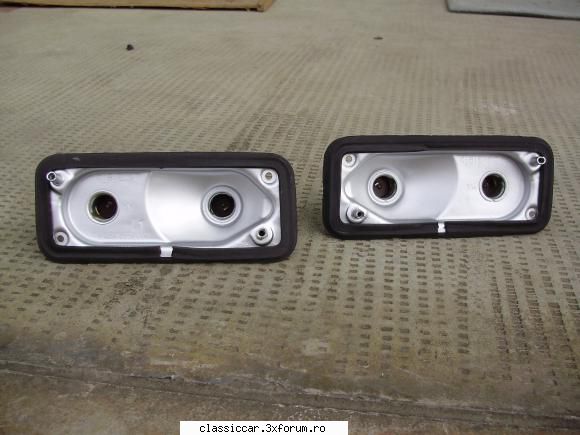 Piese rare dacia 1300 - an 1970 - S-a adaugat : - socluri metalice semnalizari - Vanzari  piese si accesorii