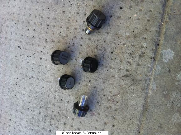 Piese rare dacia 1300 - an 1970 - S-a adaugat 5 becuri cu dulie franceze pt - Vanzari  piese si accesorii