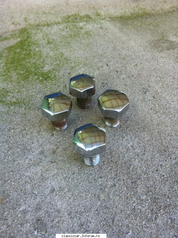 Piese rare dacia 1300 - an 1970 - S-a adaugat - set 4 suruburi crom capace - Vanzari  piese si accesorii