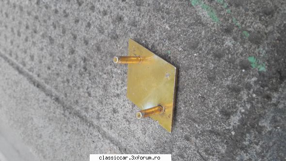 Piese rare dacia 1300 - an 1970 - Emblema renault 12 grila fata -85 lei - Vanzari  piese si accesorii
