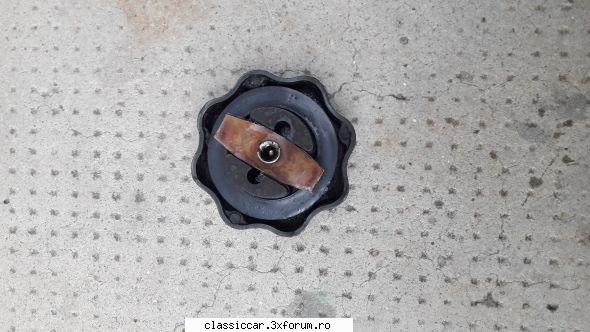 Piese rare dacia 1300 - an 1970 - Buson ulei original ELF- 95 lei - Vanzari  piese si accesorii