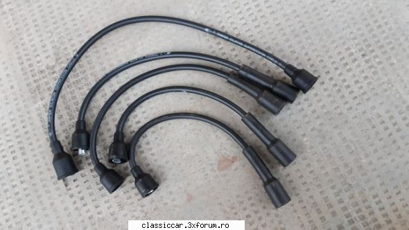 Piese rare dacia 1300 - an 1970 - Set fișe bujii noi Dacia 1300, lei - Vanzari  piese si accesorii