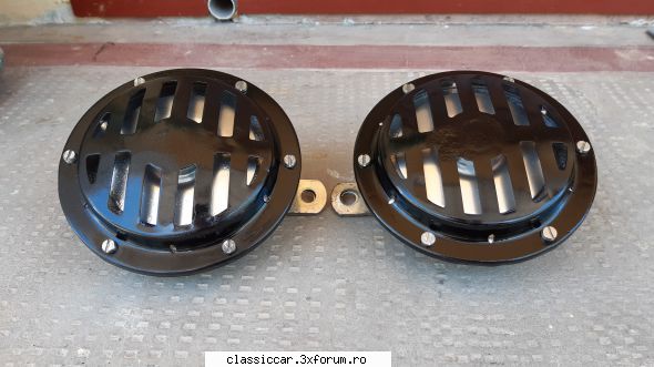 Piese rare dacia 1300 - an 1970 - Set claxoane originale Dacia lei - Vanzari  piese si accesorii