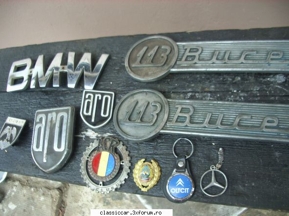 Piesele lui Tavi - Emblemele cu 113 BUCEGI merg la Valnord . Restul - Vanzari  piese si accesorii