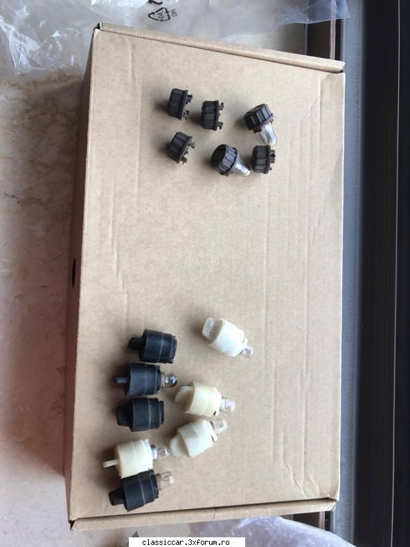 Piesele lui Tavi - Am mai multe cobre . 6 socluri mari --40 lei - Vanzari  piese si accesorii