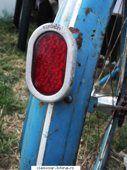 Pionyr Cehoslovacia, in suc propriu. - detaliu stop- ac vad ca are sticla - Vanzari-Cumparari biciclete