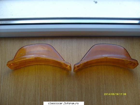 Plastic semnalizari Roman Diesel - Vand 2 plastice pentru semnalizarile - Vanzari  piese si accesorii
