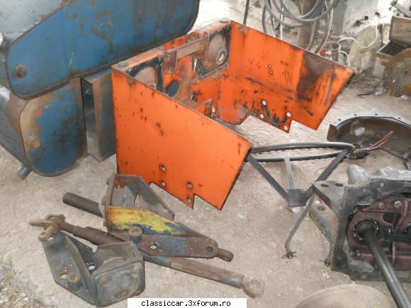 Povestea unui UTB 1010 DT - capotajul din fata - Coltul camionagiului si tractoristului oldtimerist