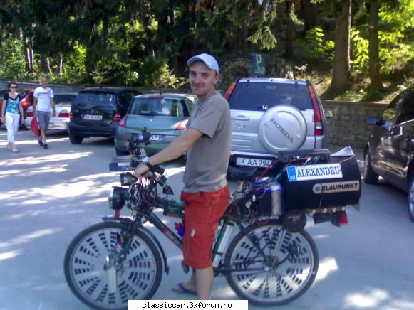 Poze... inedite! - Cel mai utilat biciclist ! Are - Coltul vesel