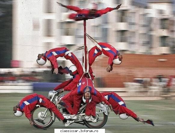 Poze... inedite! - si este o motocicleta clasica - Coltul vesel
